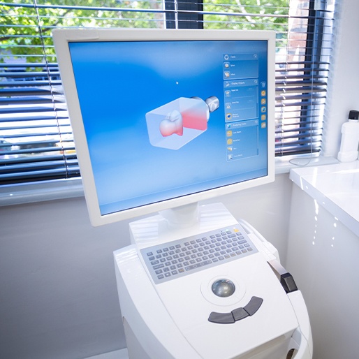 Dental images on chairside computer monitor